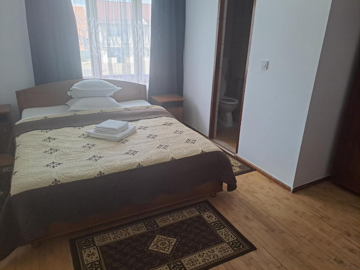 Pensiunea Rednic Lenuta Giulesti Buitenkant foto